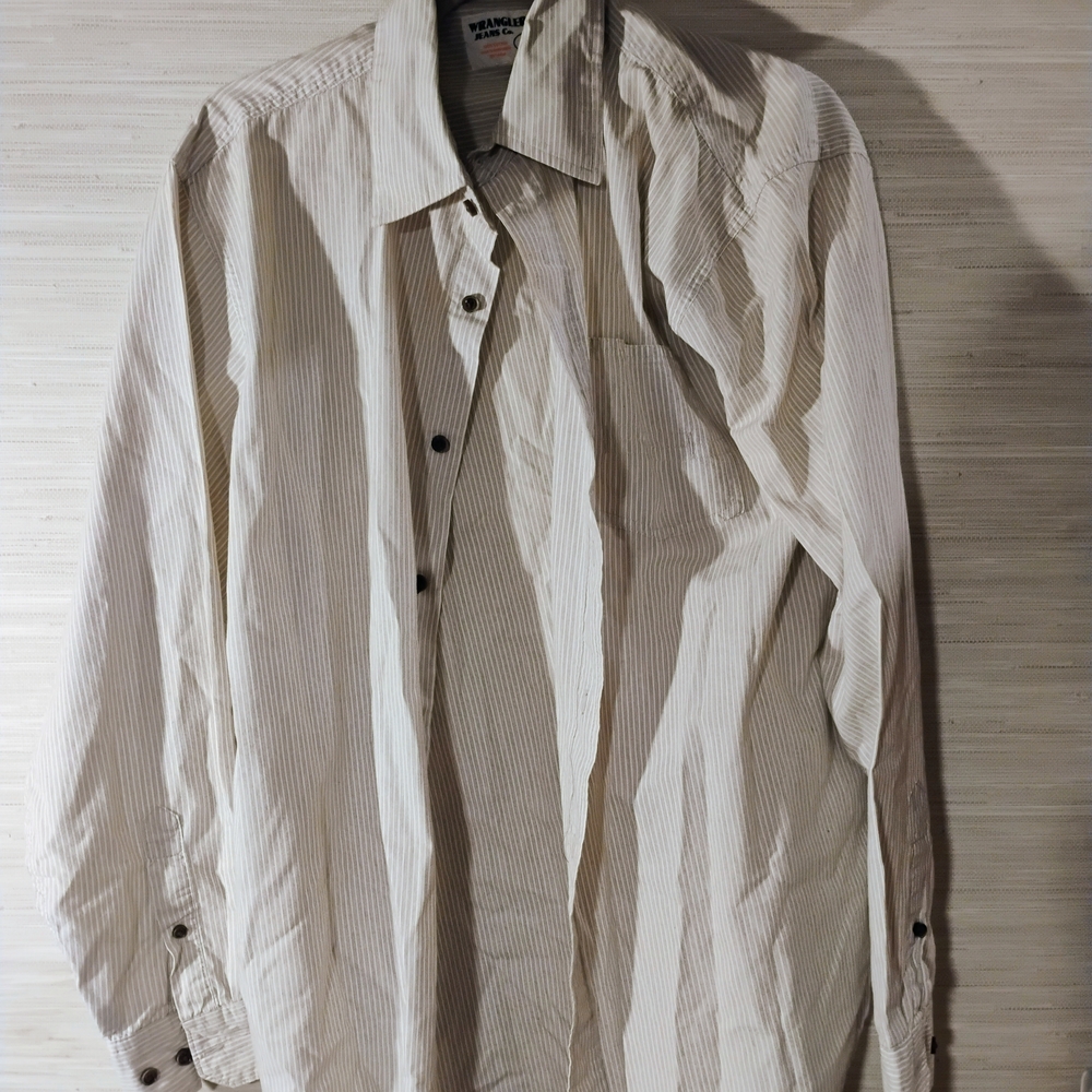 Wrangler Long Sleeve Button-Up Shirt in White with Thin Gray Stripes